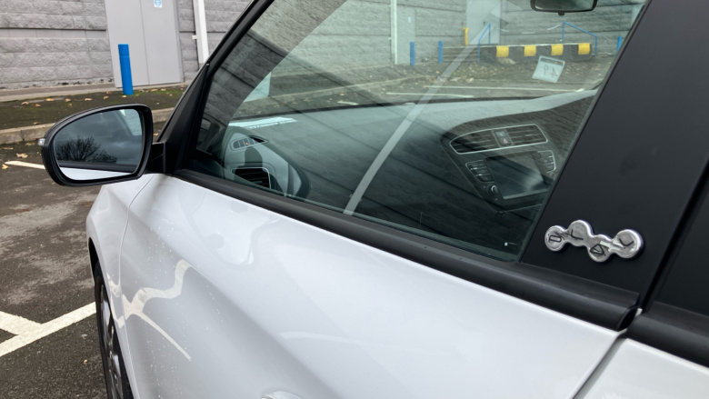 Hyundai i20 1.2 MPi Play 5dr Petrol Hatchback